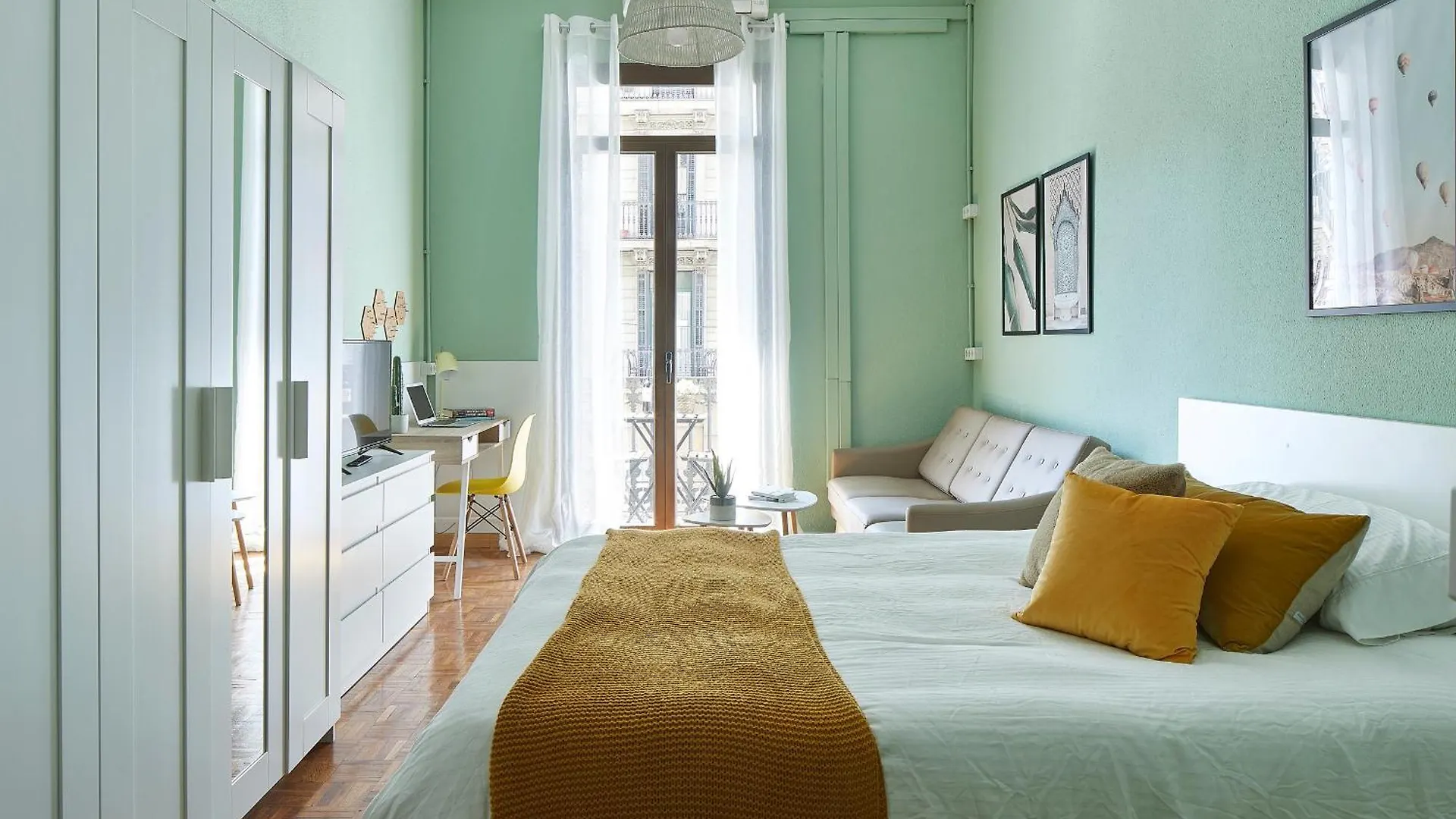 Balmes 16 Bed & Breakfast Barcelona 0*,  Spain